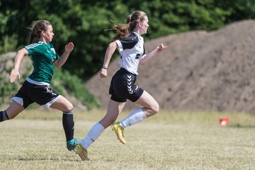 Bild 149 - wBJ TuRa Meldorf/Buesum - JFV Luebeck : Ergebnis: 1:0
